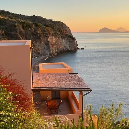 Casa Incastonata Nel Mare Vila Canneto (Lipari)