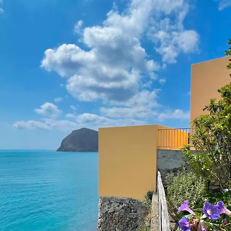 Casa Incastonata Nel Mare Vila *
